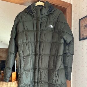 Like New Long Hunter Green Northface Puffer